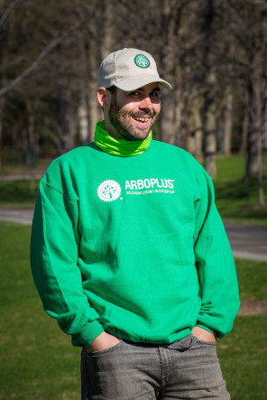 Cédric Galarneau, arboriculteur Cédric Galarneau, arboriculteur